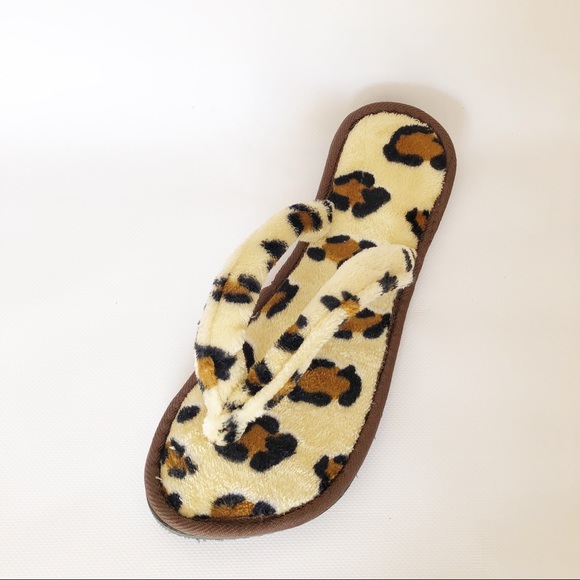 Cheetah leopard fuzzy slippers - Picture 3 of 7